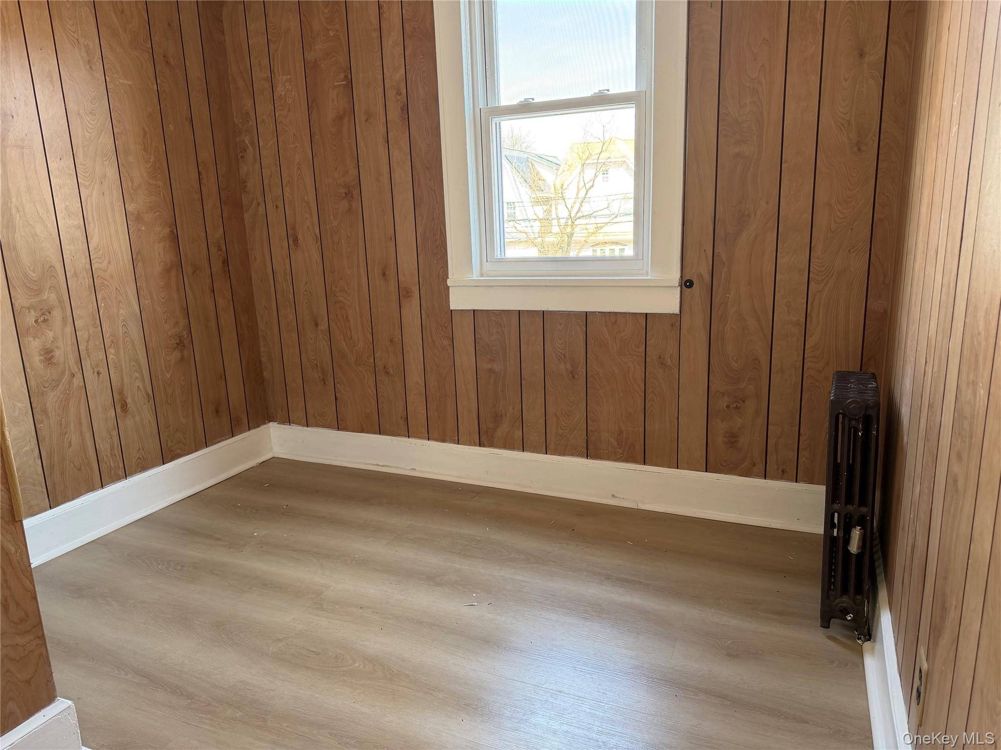 4 Bedroom Home for Sale in Queens Village - New York - USA - 8