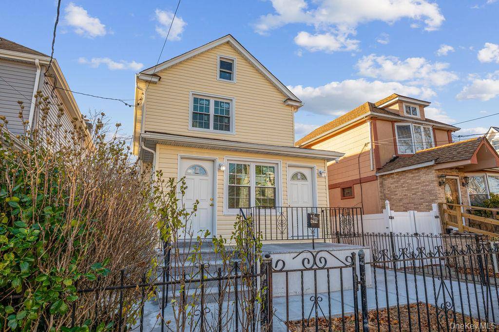 Casa com 4 Quartos à Venda em Queens Village - Nova Iorque - EUA - 2