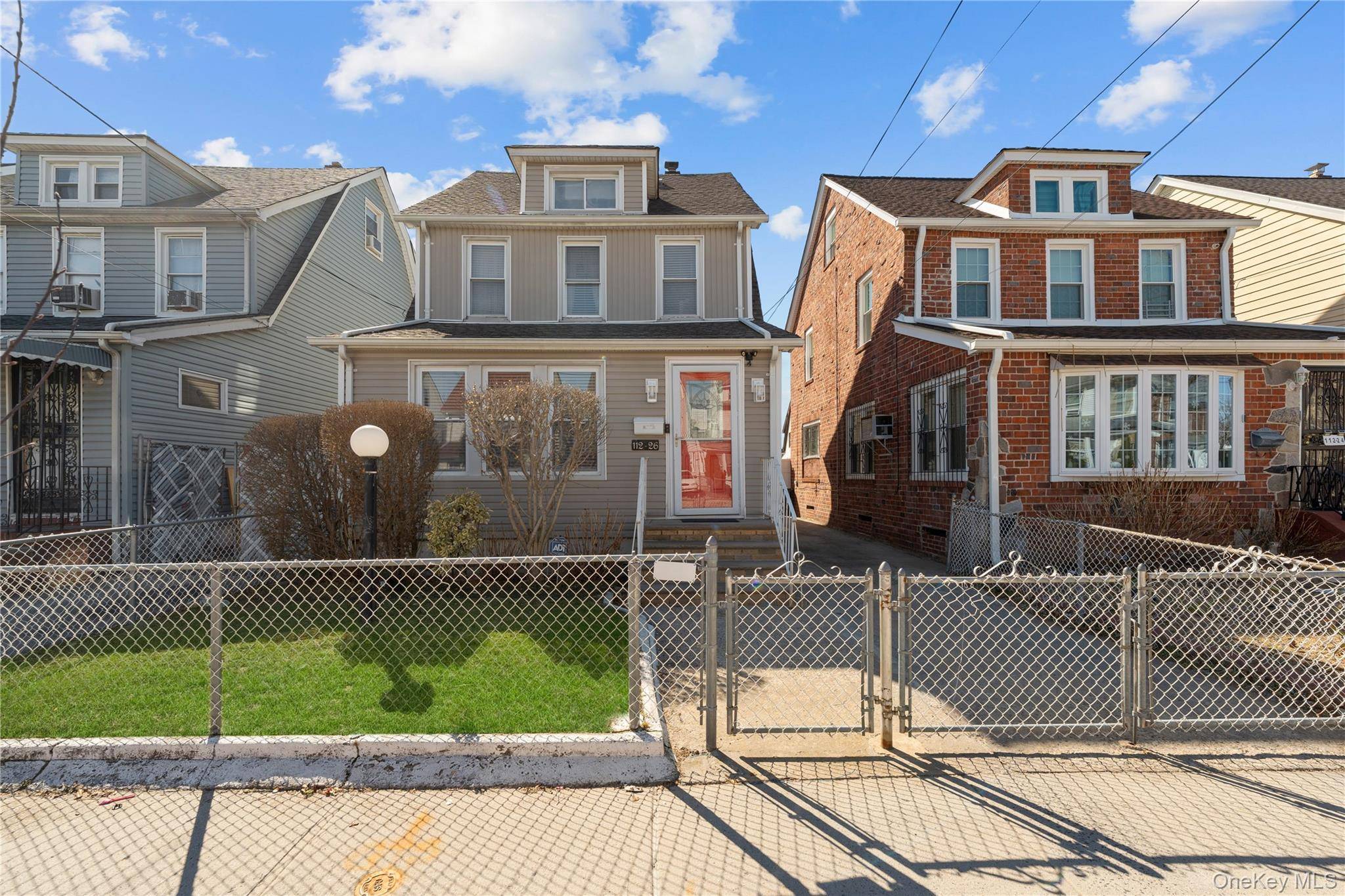 Casa con 4 Dormitorios en Venta en Queens Village - Nueva York - EE. UU. - 1