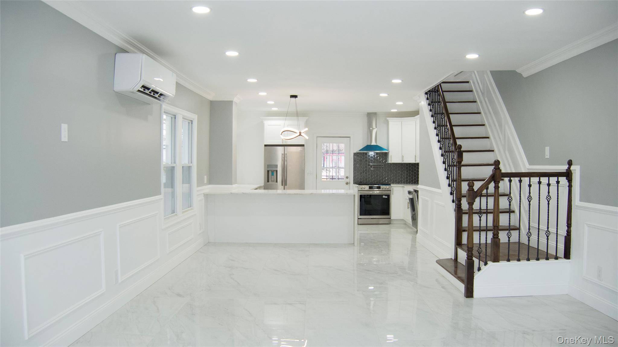 4 Bedroom Home for Sale in Queens Village - New York - USA - 2