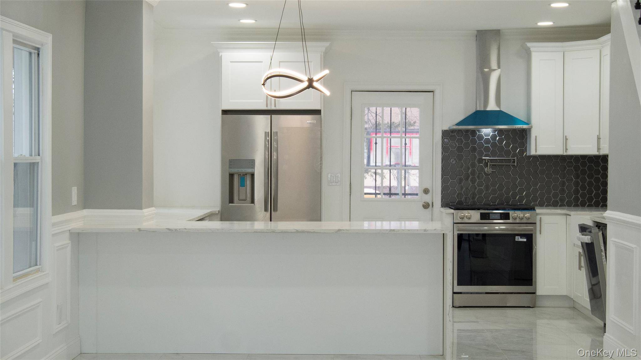 4 Bedroom Home for Sale in Queens Village - New York - USA - 3