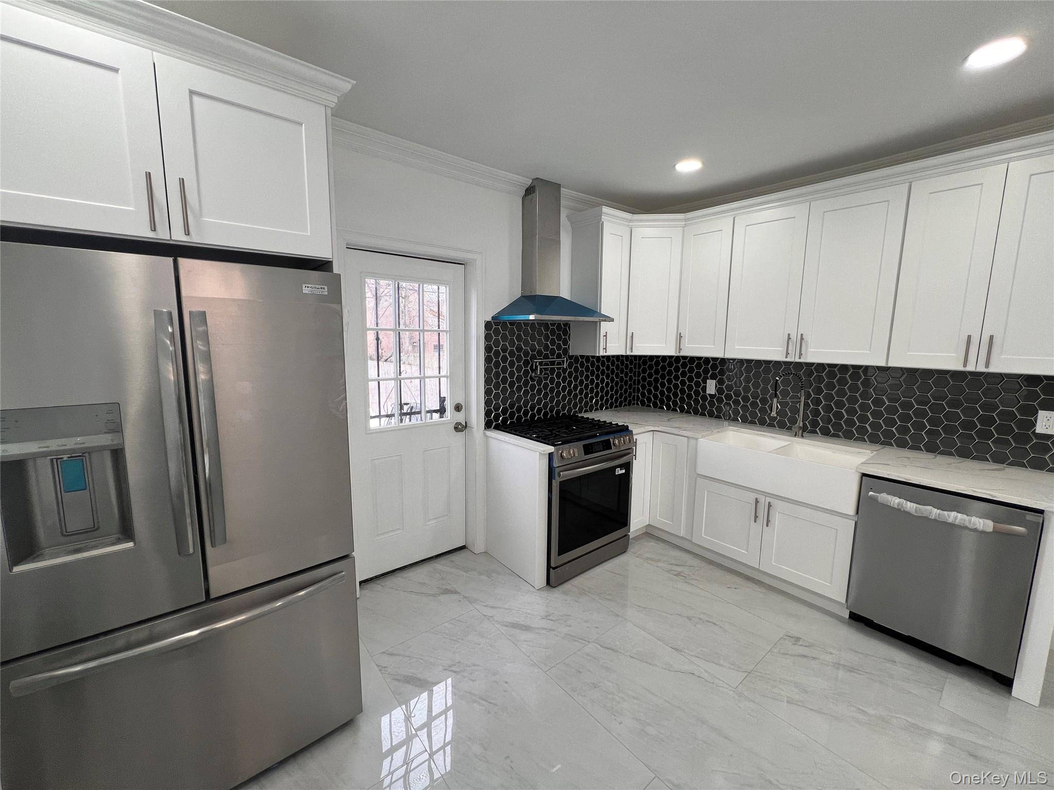 4 Bedroom Home for Sale in Queens Village - New York - USA - 4