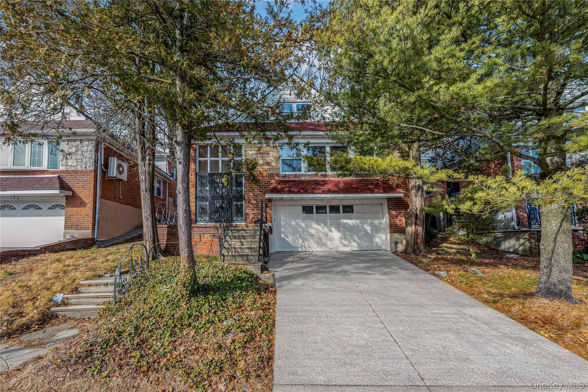 4 Bedroom Home for Sale in Queens Village - New York - USA - 4