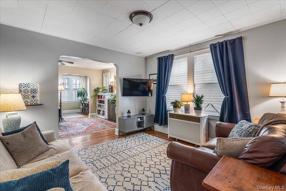 4 Bedroom Home for Sale in Queens Village - New York - USA - 5