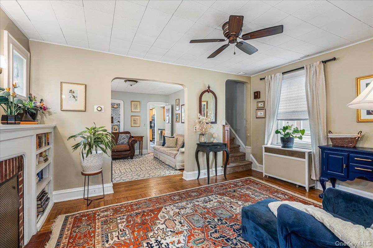 4 Bedroom Home for Sale in Queens Village - New York - USA - 6