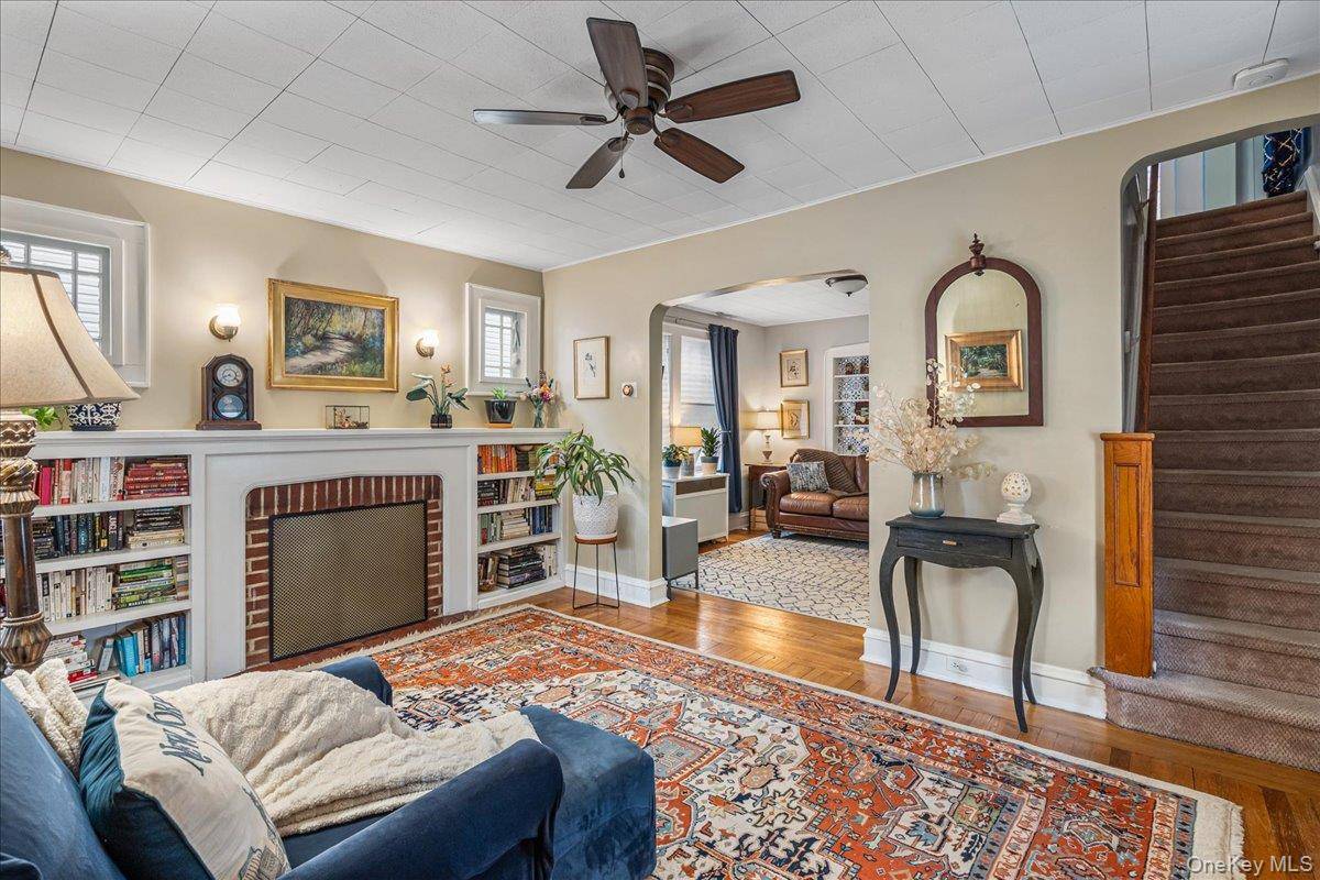 4 Bedroom Home for Sale in Queens Village - New York - USA - 7