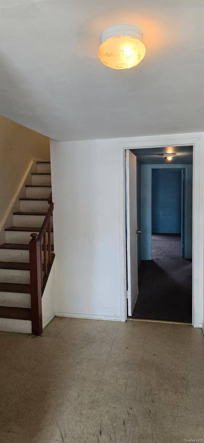 Casa com 4 Quartos à Venda em Queens Village - Nova Iorque - EUA - 2