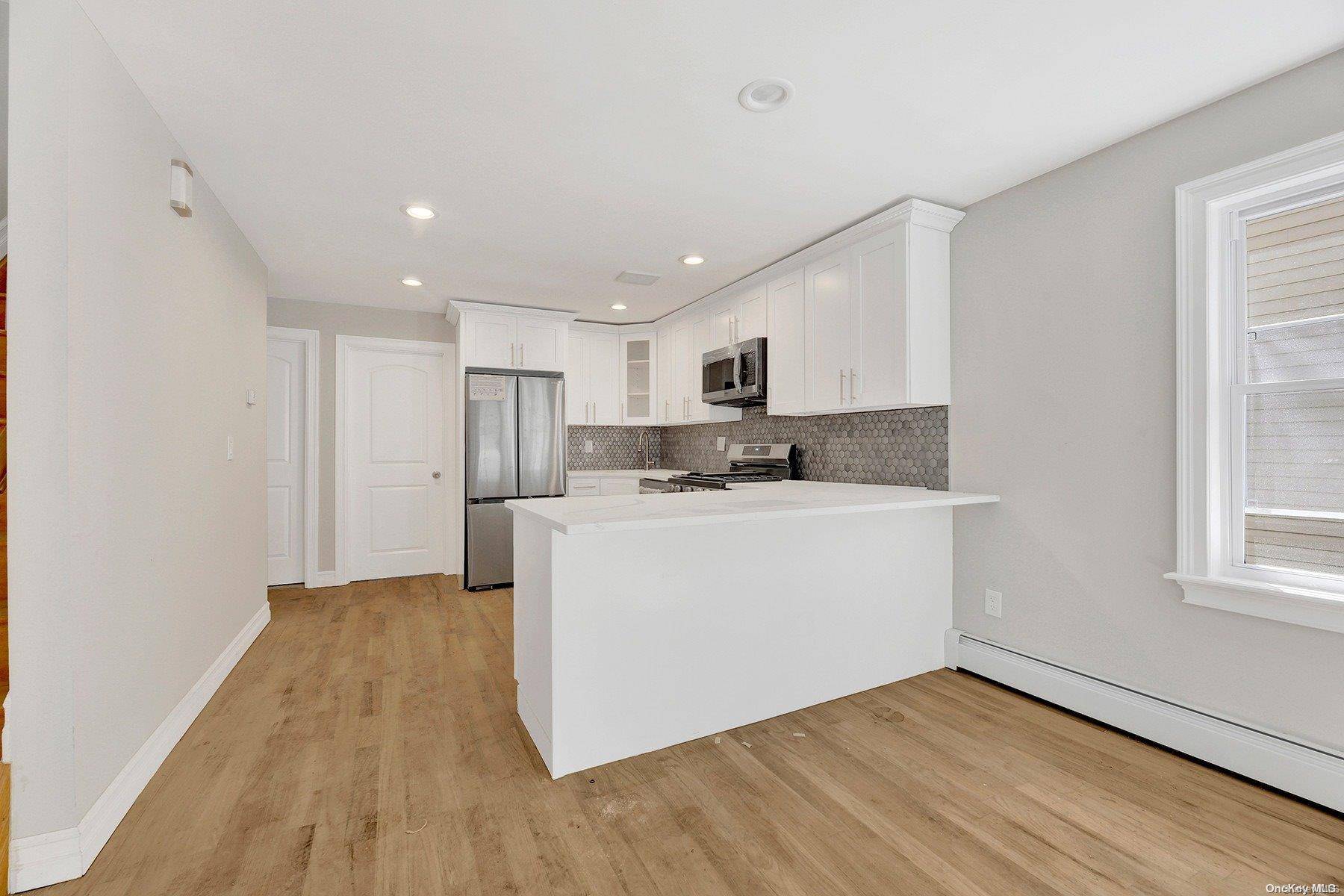 4 Bedroom Home for Sale in Queens Village - New York - USA - 4