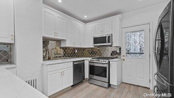 4 Bedroom Home for Sale in Queens Village - New York - USA - 3