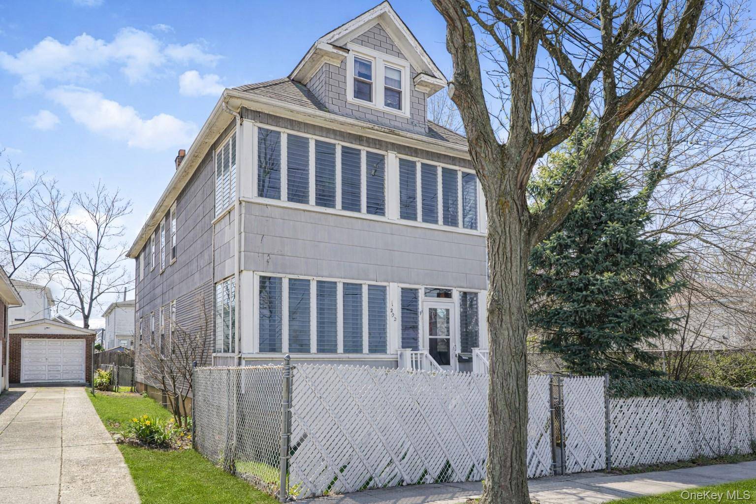 Casa com 4 Quartos à Venda em Staten Island - Nova Iorque - EUA - 3