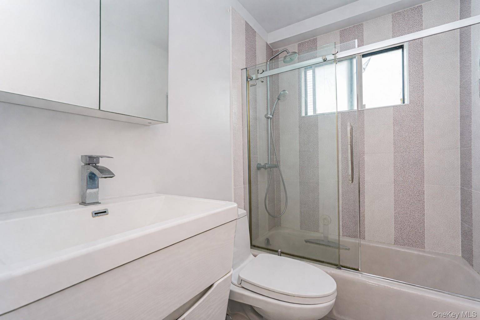 Casa com 4 Quartos à Venda em Staten Island - Nova Iorque - EUA - 7