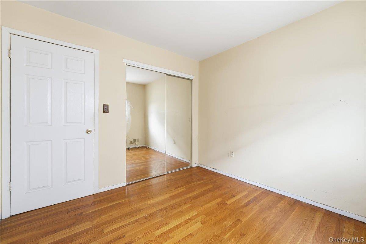 Casa com 4 Quartos à Venda em Staten Island - Nova Iorque - EUA - 3