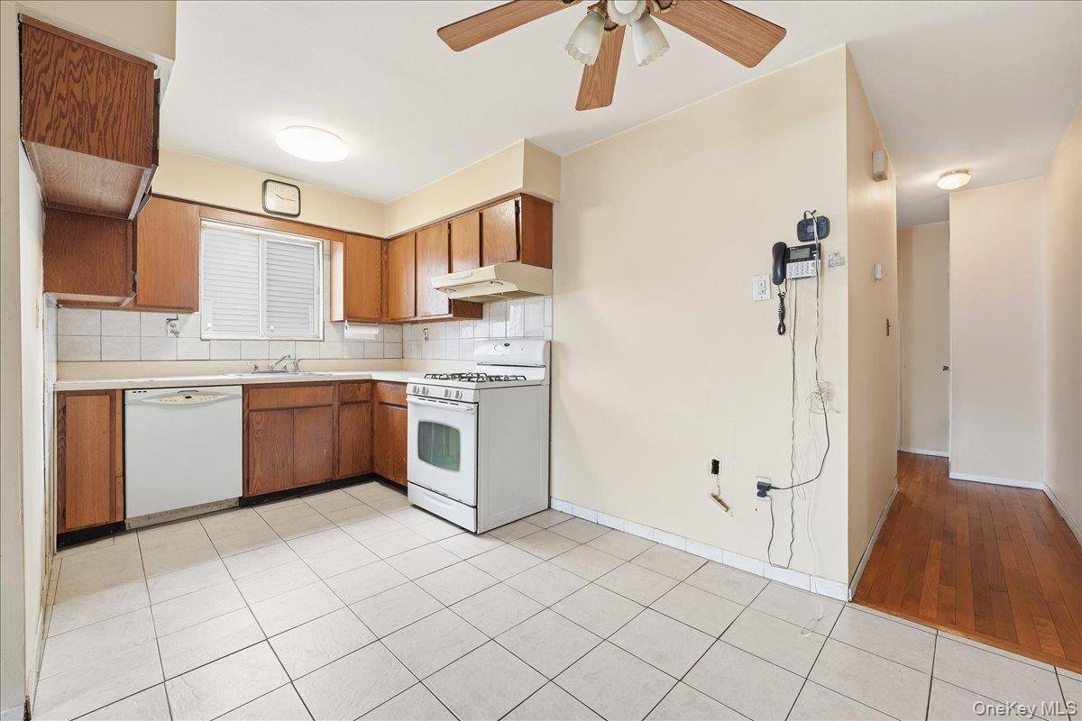 Casa com 4 Quartos à Venda em Staten Island - Nova Iorque - EUA - 7