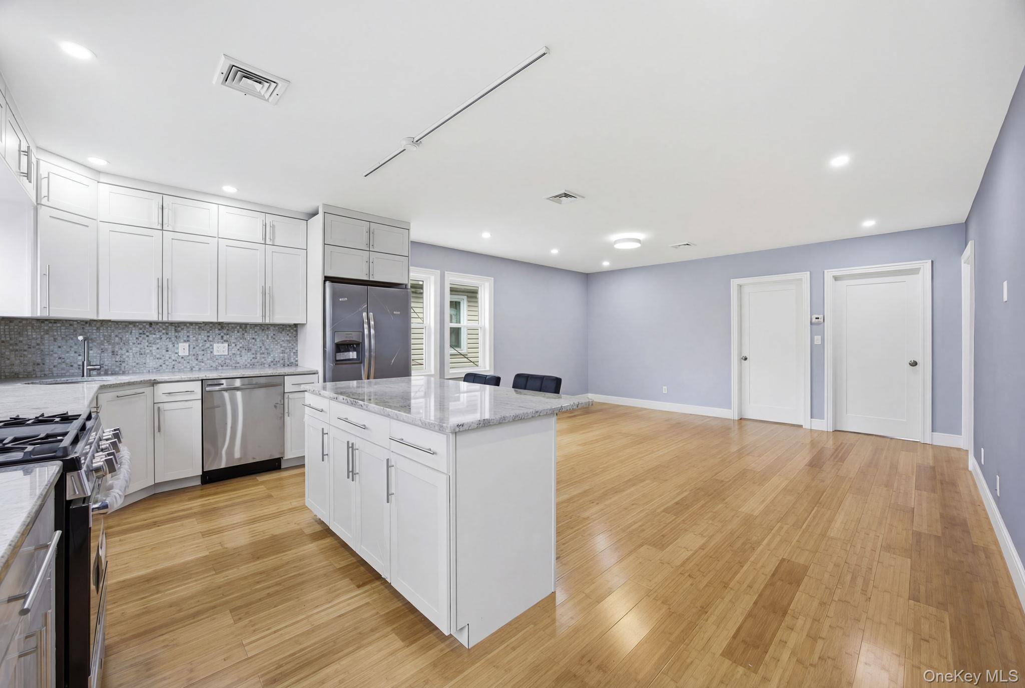 Casa com 4 Quartos à Venda em Staten Island - Nova Iorque - EUA - 3