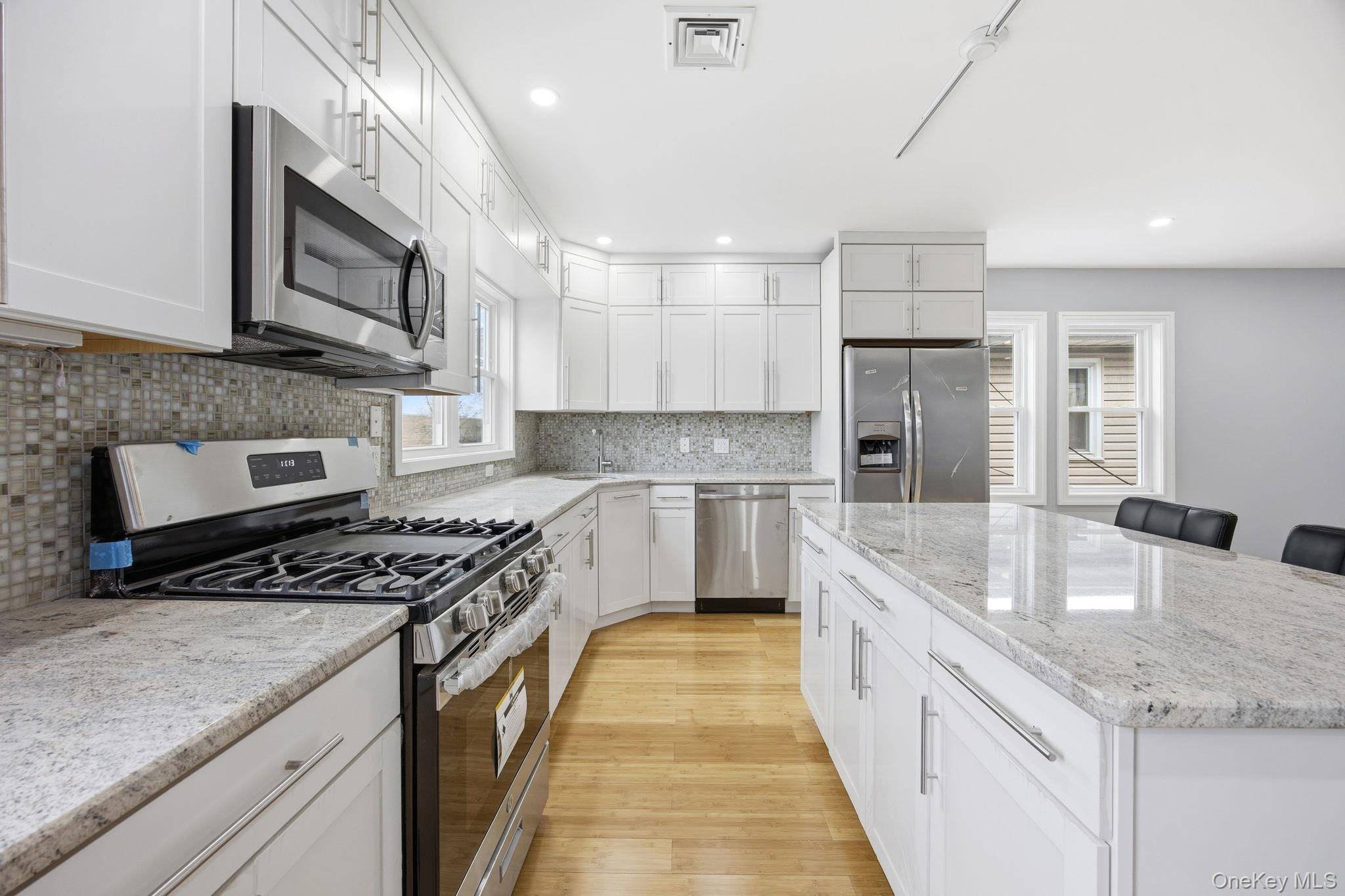 Casa com 4 Quartos à Venda em Staten Island - Nova Iorque - EUA - 4