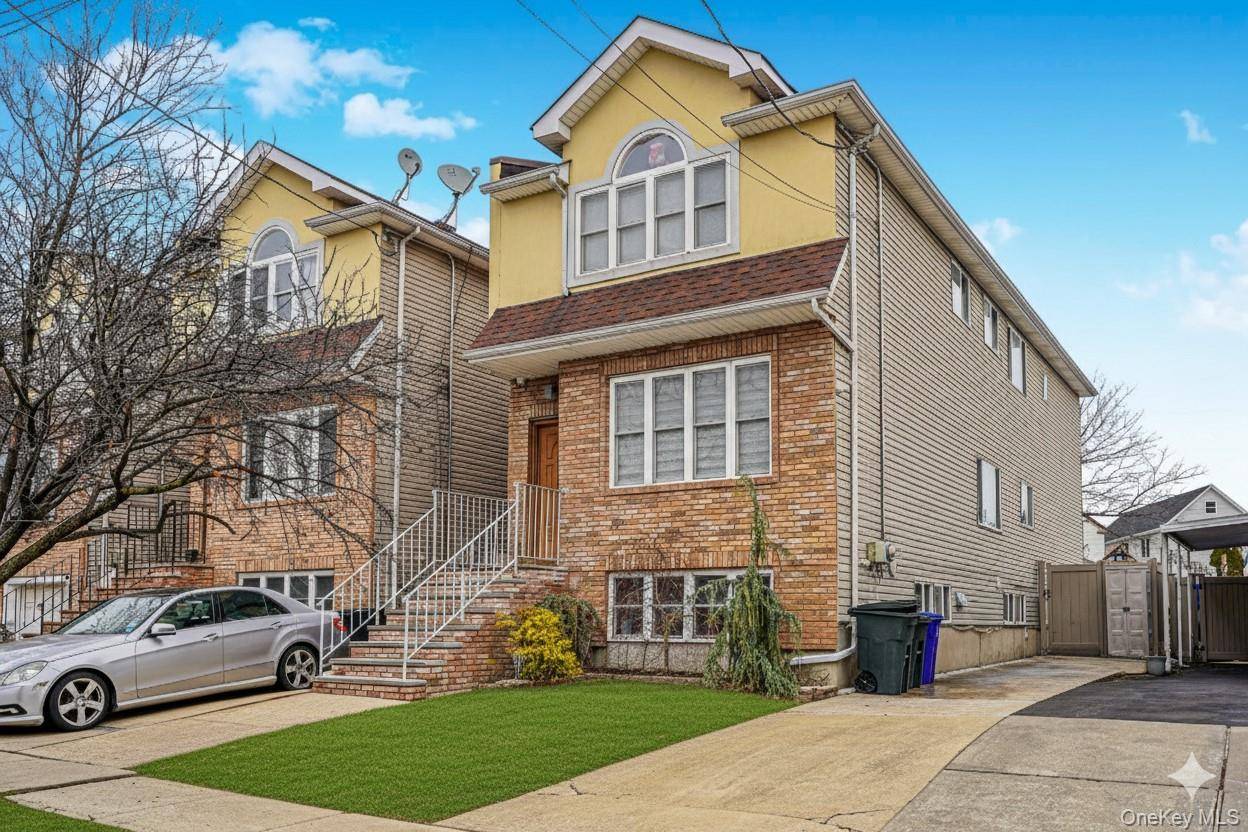 Casa com 4 Quartos à Venda em Staten Island - Nova Iorque - EUA - 1