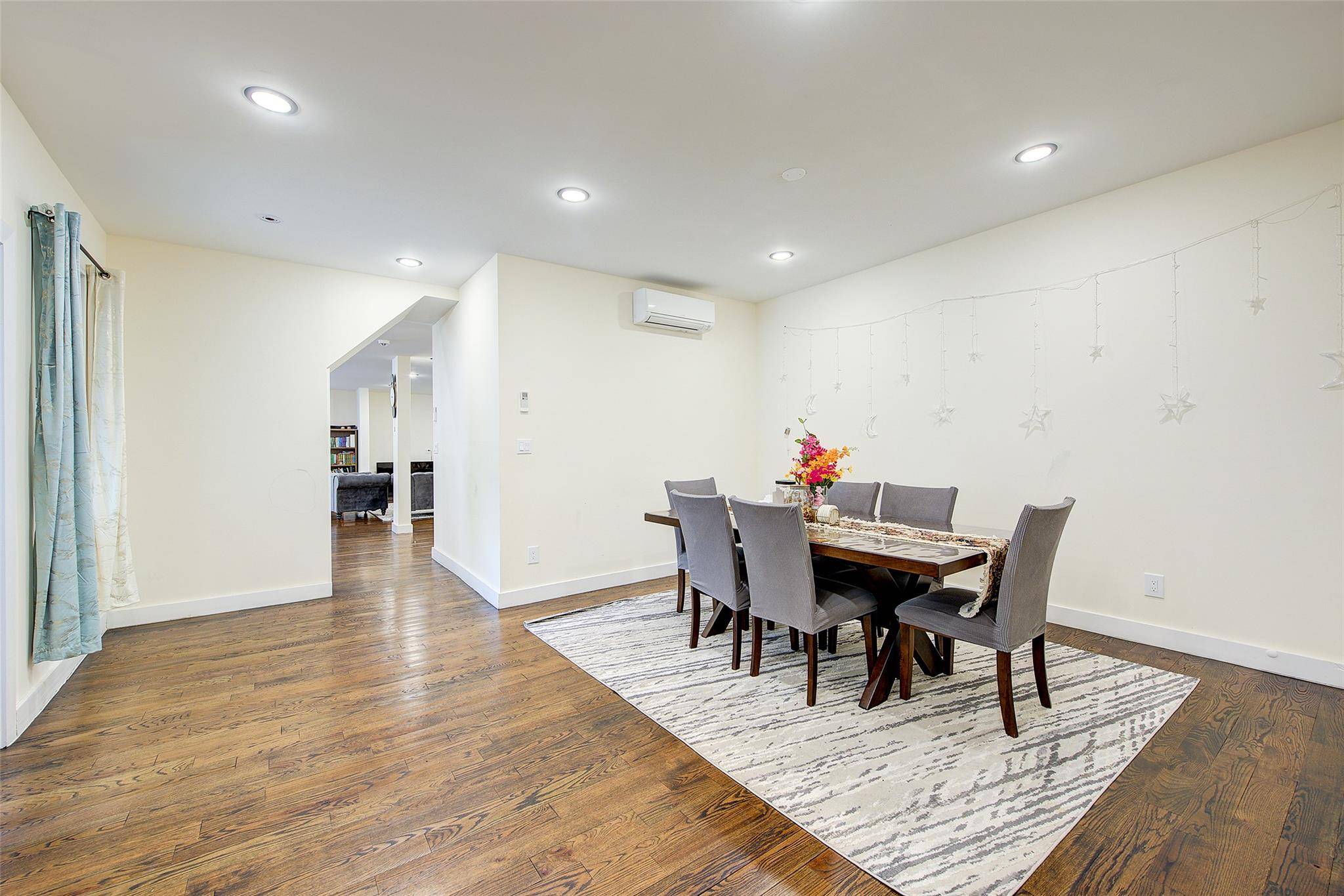 Casa com 4 Quartos à Venda em Staten Island - Nova Iorque - EUA - 7