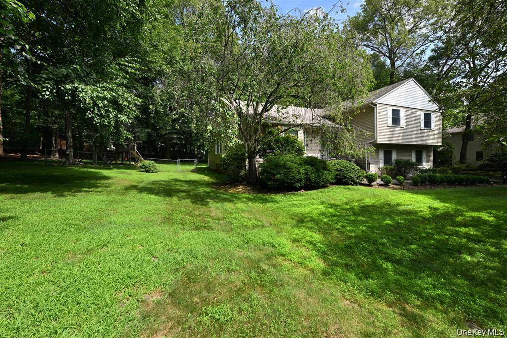 Casa com 4 Quartos à Venda em Suffern - Nova Iorque - EUA - 2