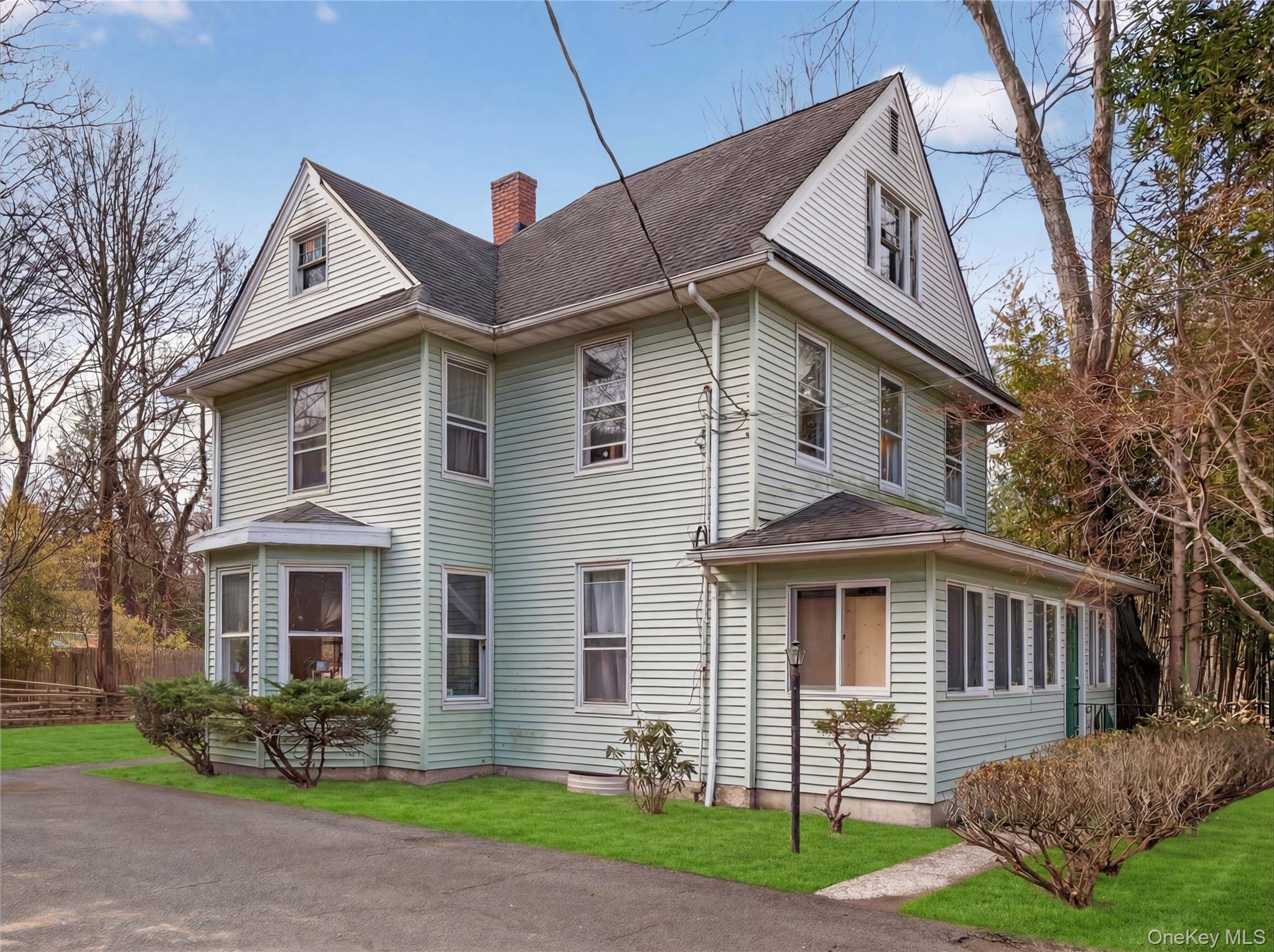 Casa com 4 Quartos à Venda em Suffern - Nova Iorque - EUA - 2