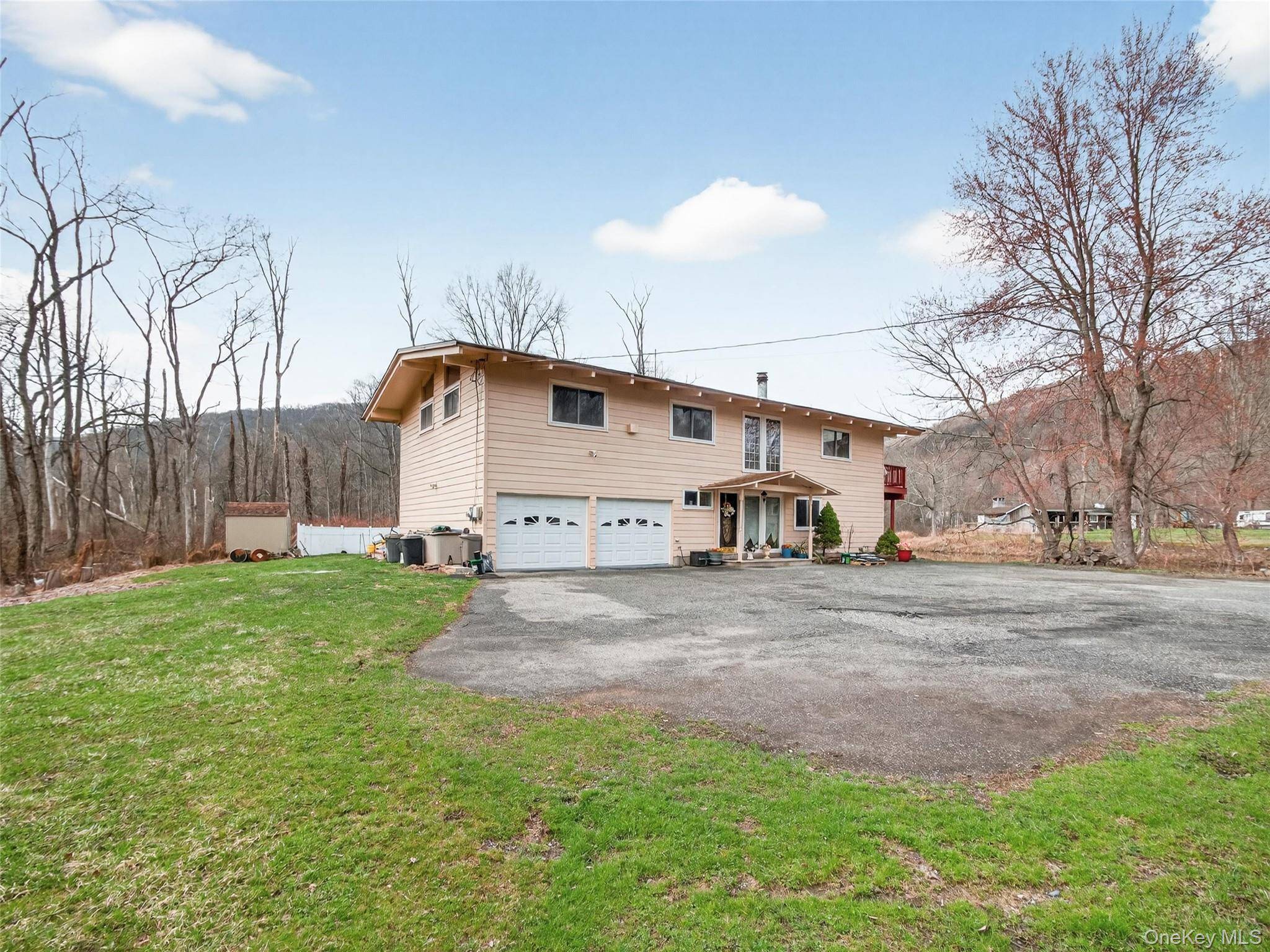 Casa com 4 Quartos à Venda em Suffern - Nova Iorque - EUA - 2