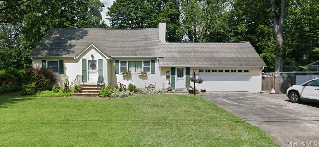 Casa com 4 Quartos à Venda em Suffern - Nova Iorque - EUA - 1