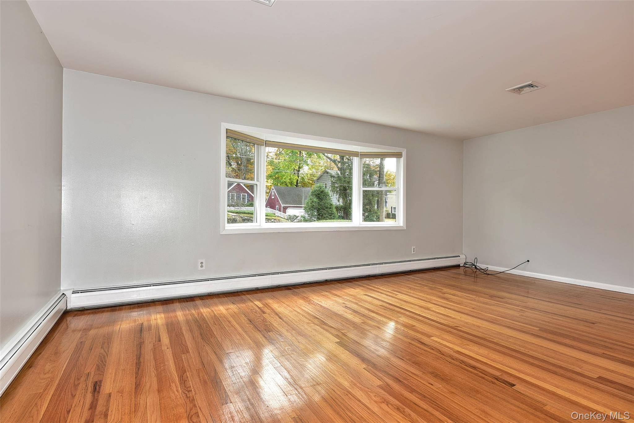 Casa com 4 Quartos à Venda em Suffern - Nova Iorque - EUA - 6