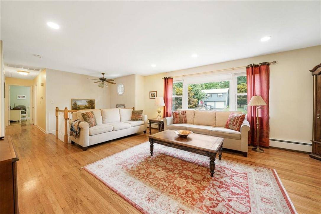 Casa com 4 Quartos à Venda em Suffern - Nova Iorque - EUA - 7