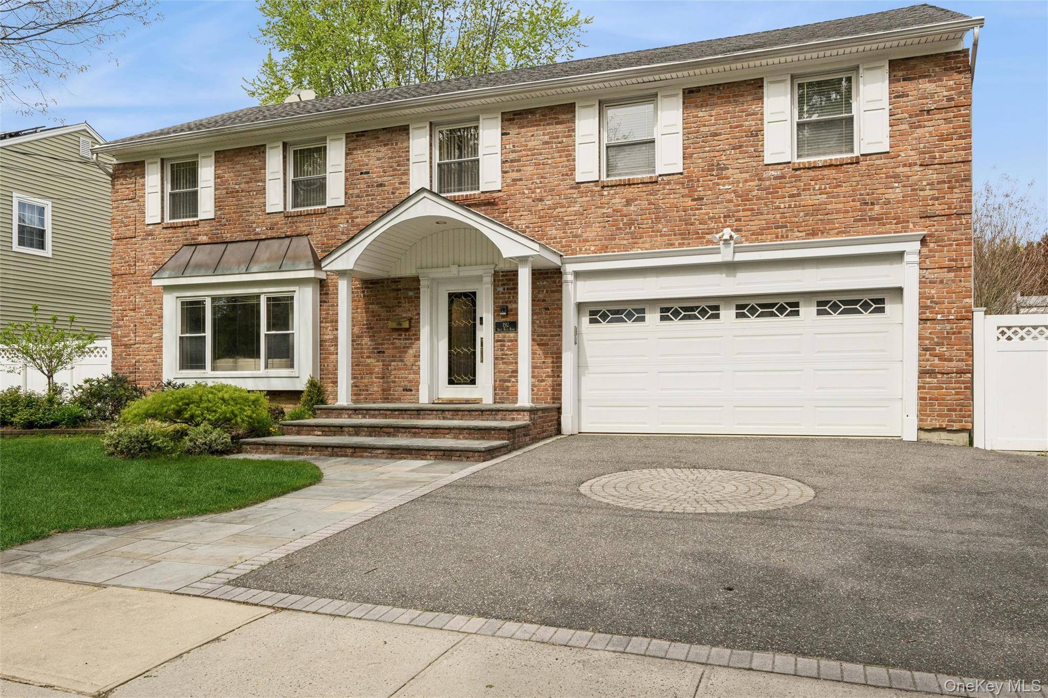 Casa com 4 Quartos à Venda em Syosset - Nova Iorque - EUA - 2