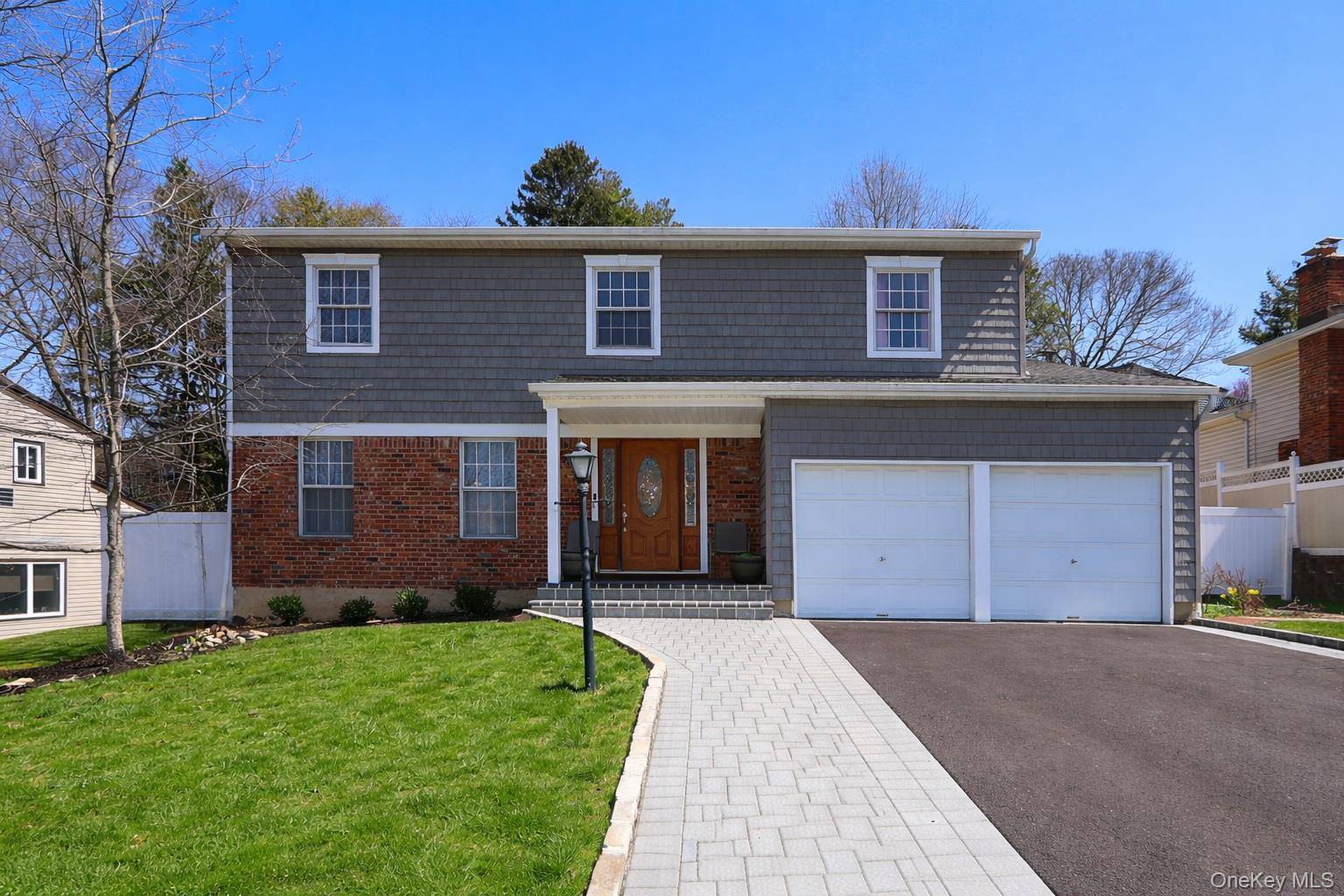 Casa com 4 Quartos à Venda em Syosset - Nova Iorque - EUA - 1