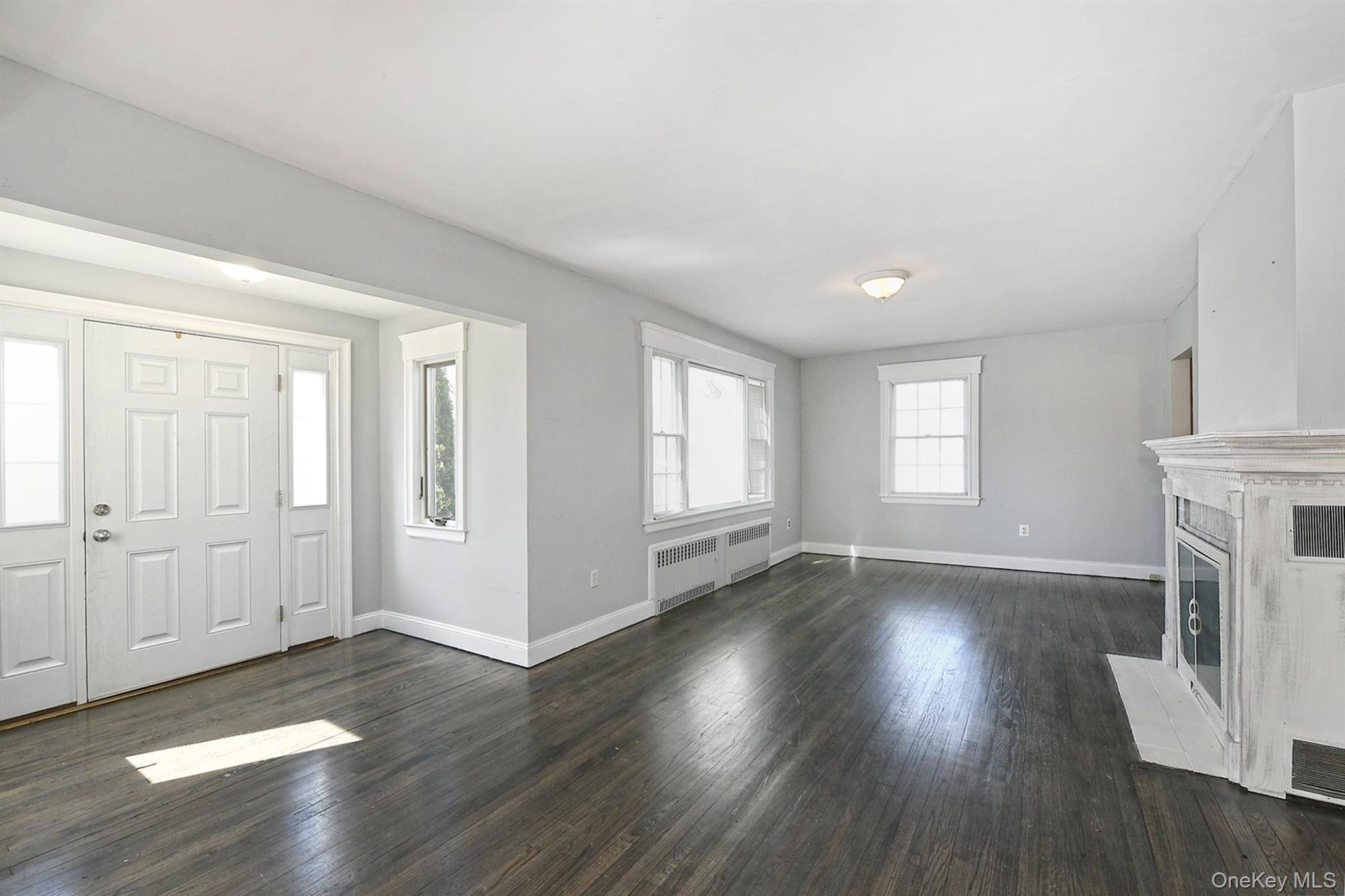 Casa com 4 Quartos à Venda em Syosset - Nova Iorque - EUA - 3