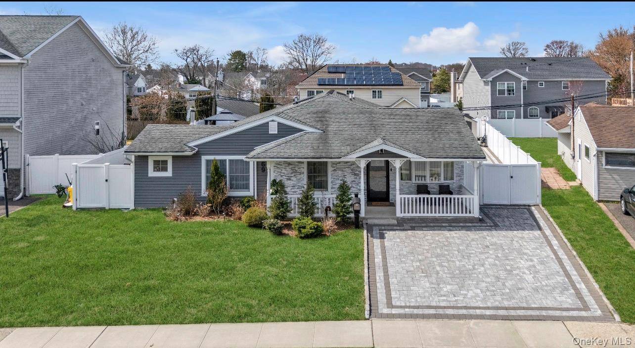 Casa com 4 Quartos à Venda em Syosset - Nova Iorque - EUA - 1