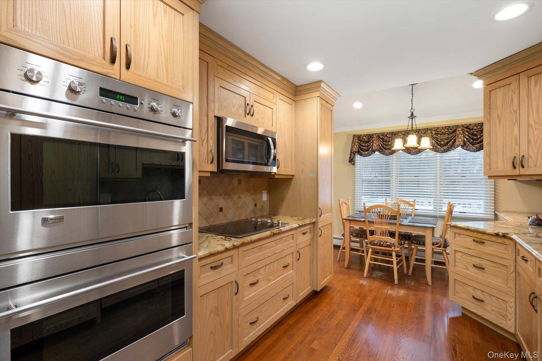 Casa com 4 Quartos à Venda em Syosset - Nova Iorque - EUA - 8