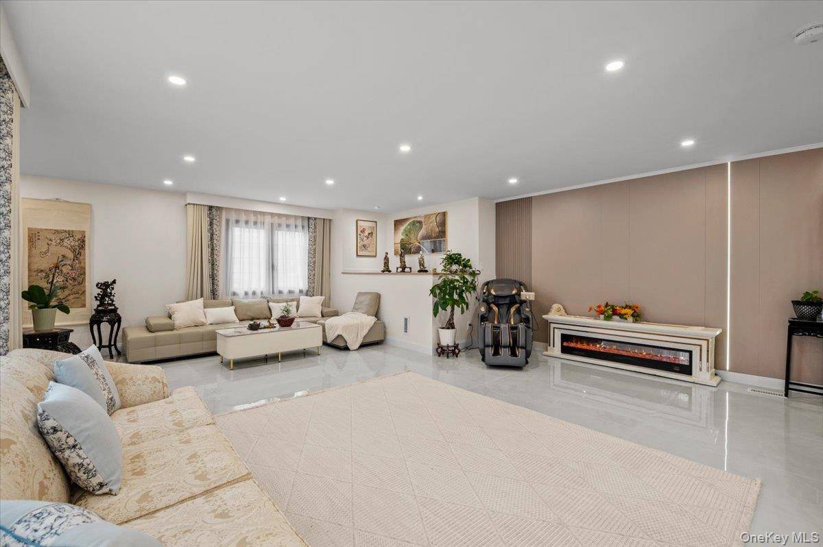 Casa com 4 Quartos à Venda em Syosset - Nova Iorque - EUA - 8
