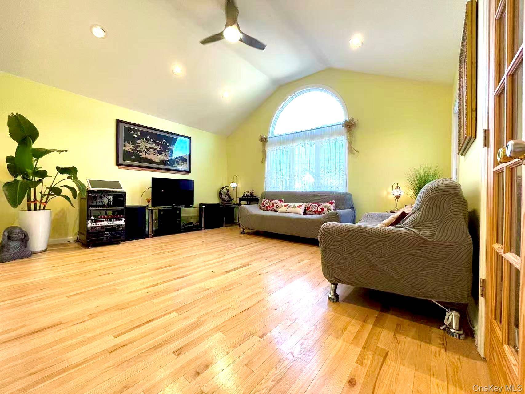 Casa com 4 Quartos à Venda em Syosset - Nova Iorque - EUA - 4