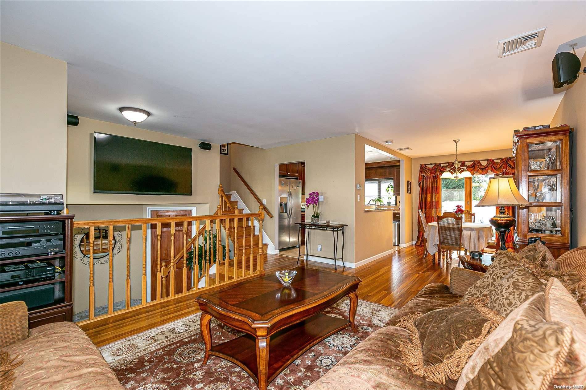 Casa com 4 Quartos à Venda em Syosset - Nova Iorque - EUA - 7