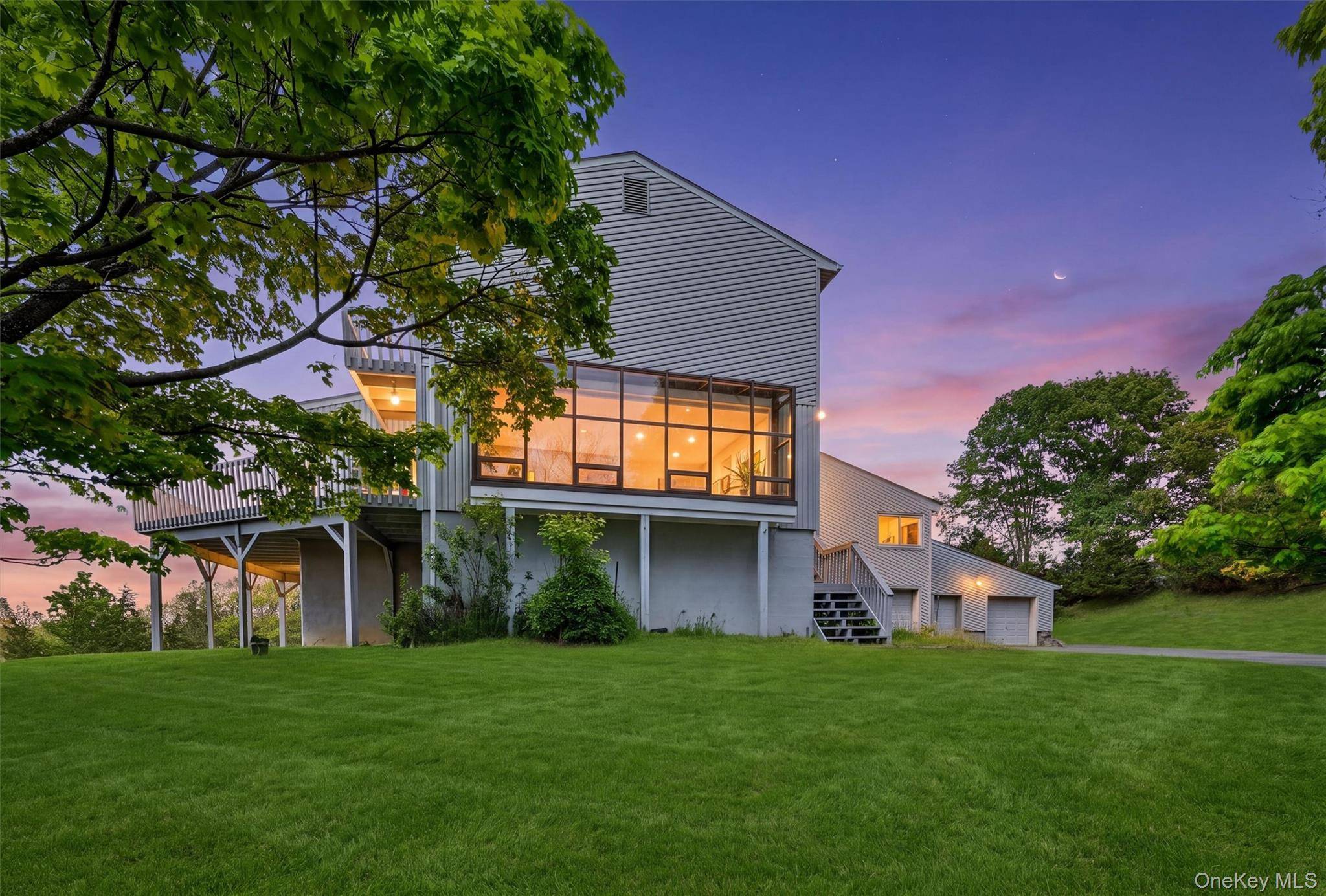 4 Bedroom Home for Sale in Warwick - New York - USA - 2