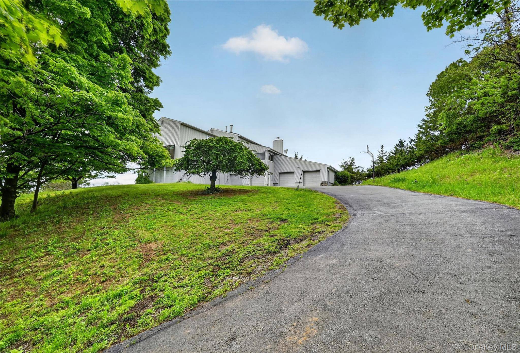 4 Bedroom Home for Sale in Warwick - New York - USA - 3