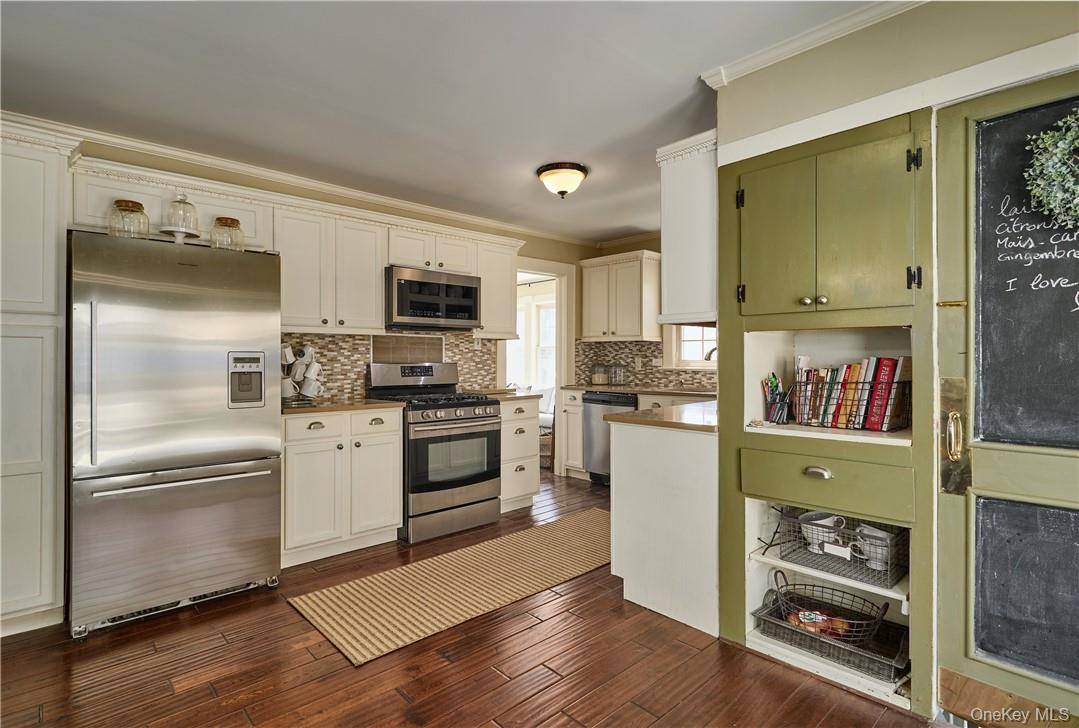 4 Bedroom Home for Sale in Warwick - New York - USA - 7