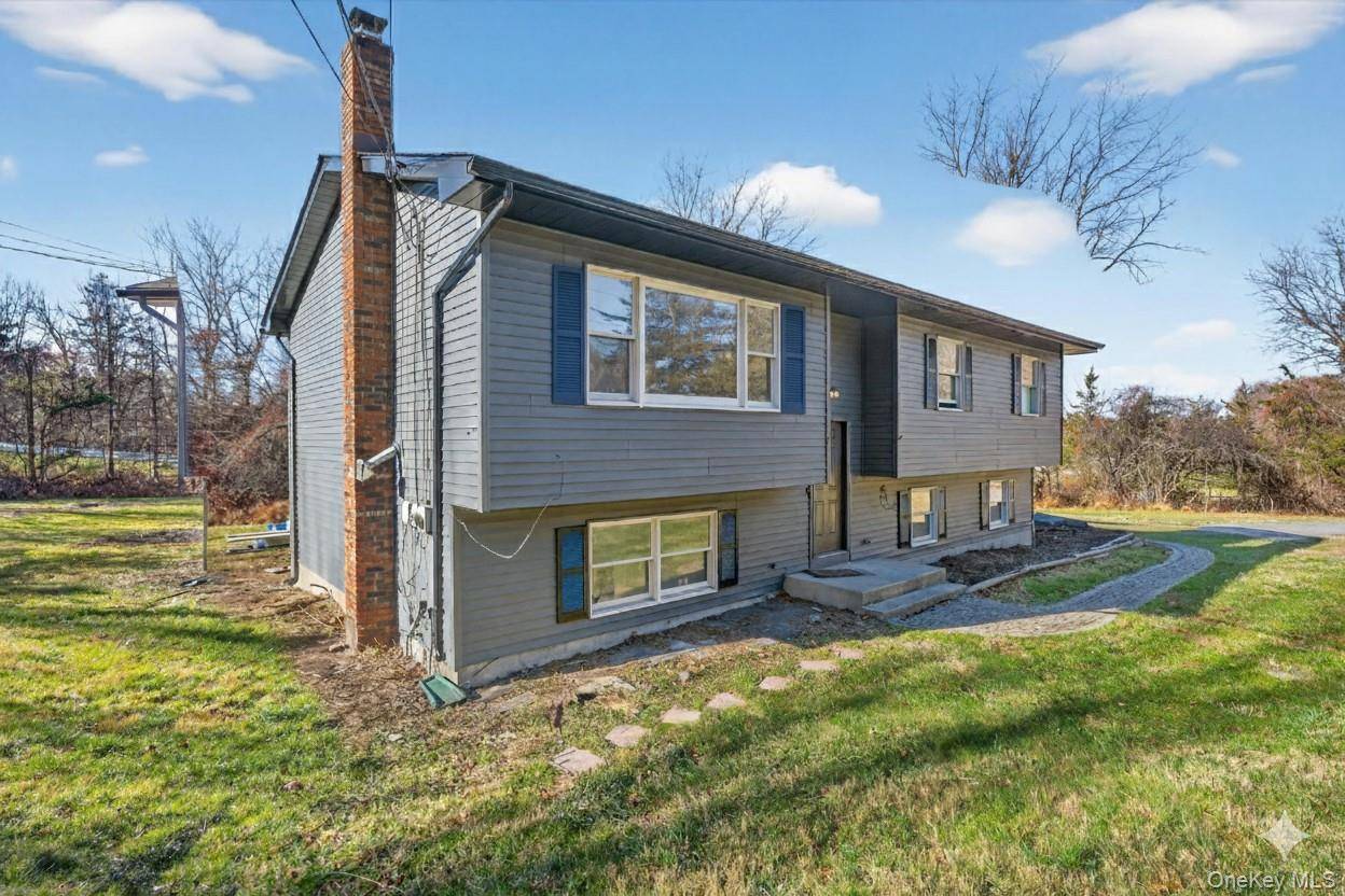 4 Bedroom Home for Sale in Warwick - New York - USA - 2