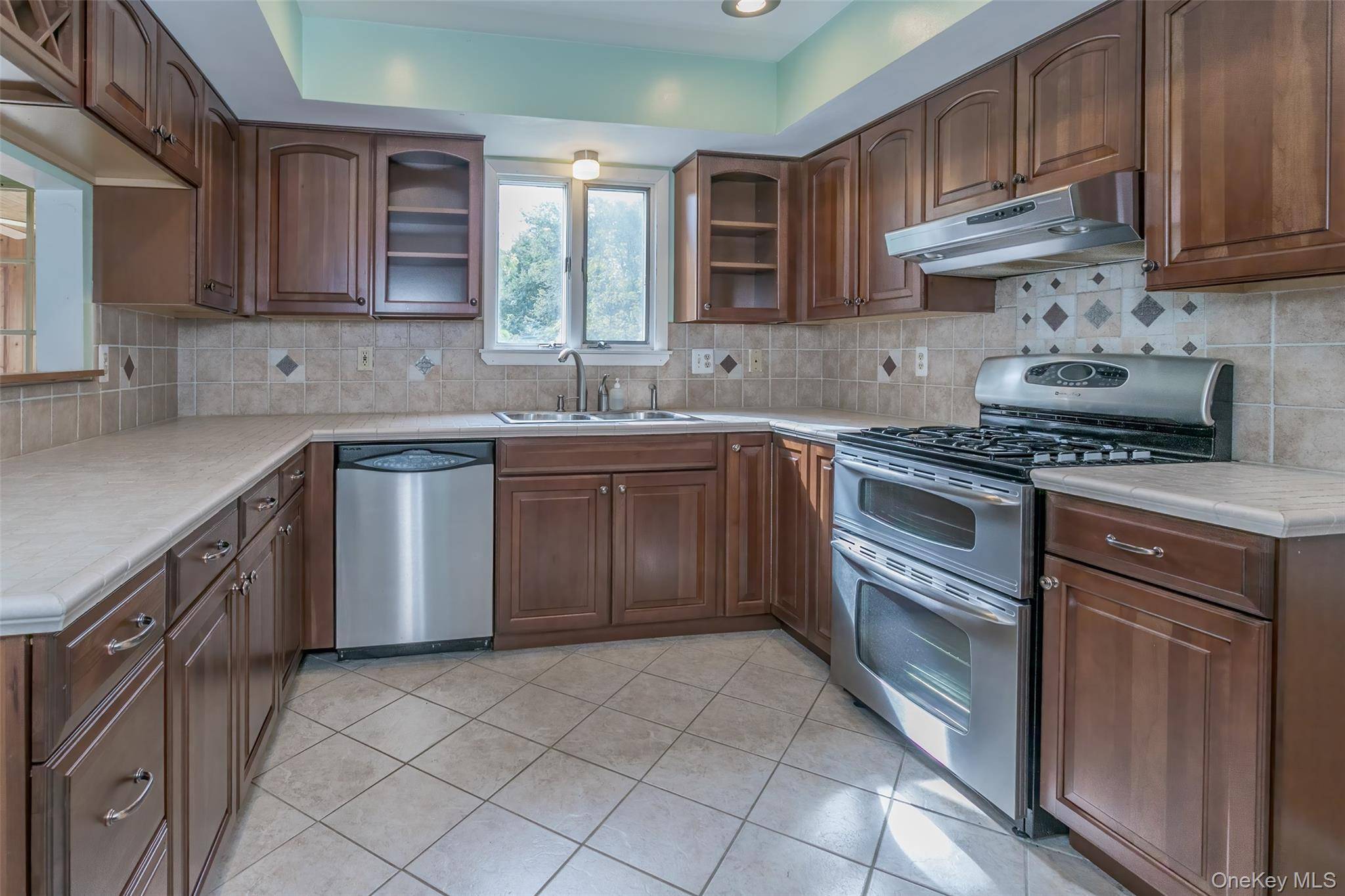 4 Bedroom Home for Sale in Warwick - New York - USA - 3