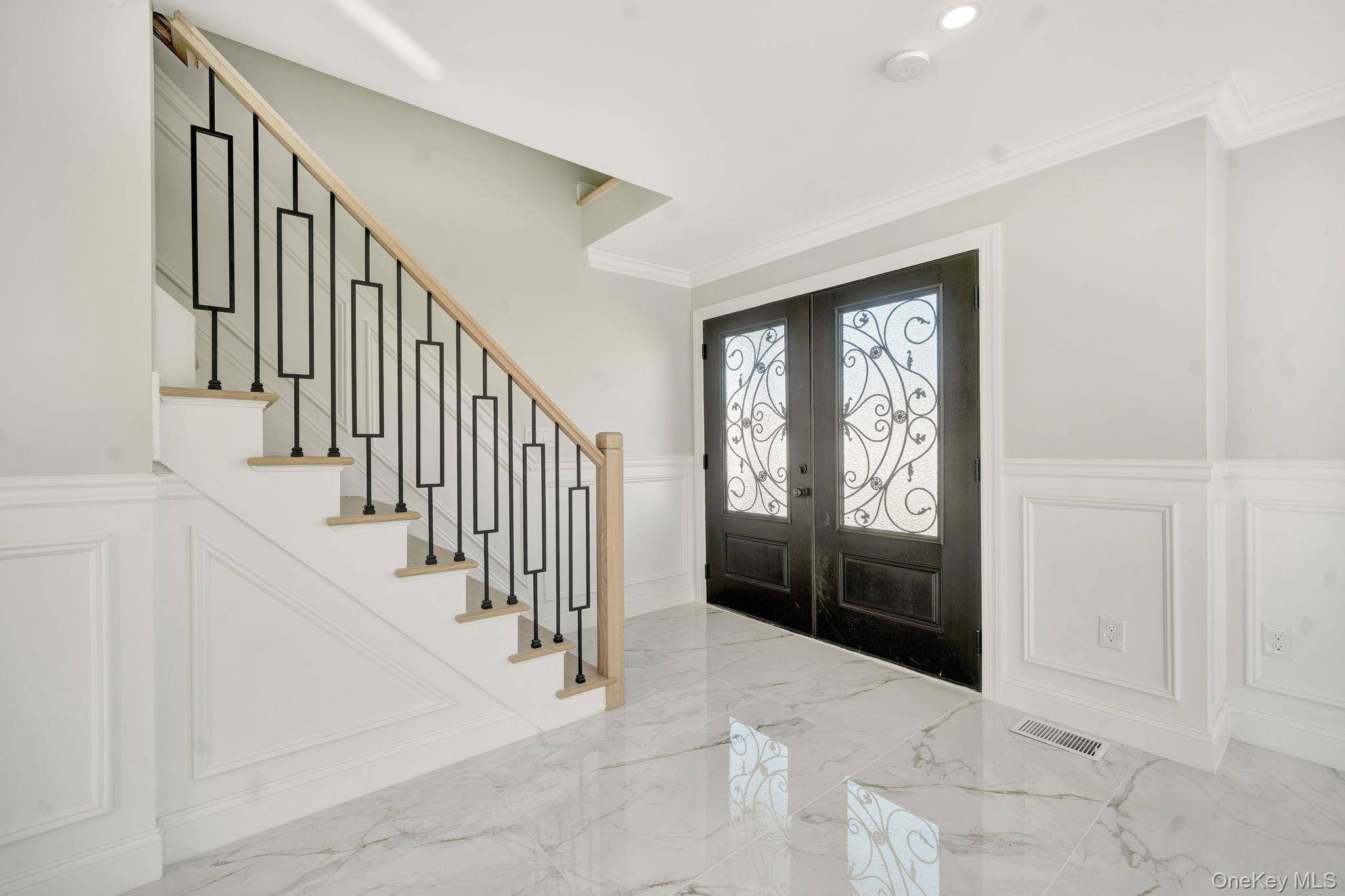 Casa con 5 Dormitorios en Venta en New Hyde Park - Nueva York - EE. UU. - 5