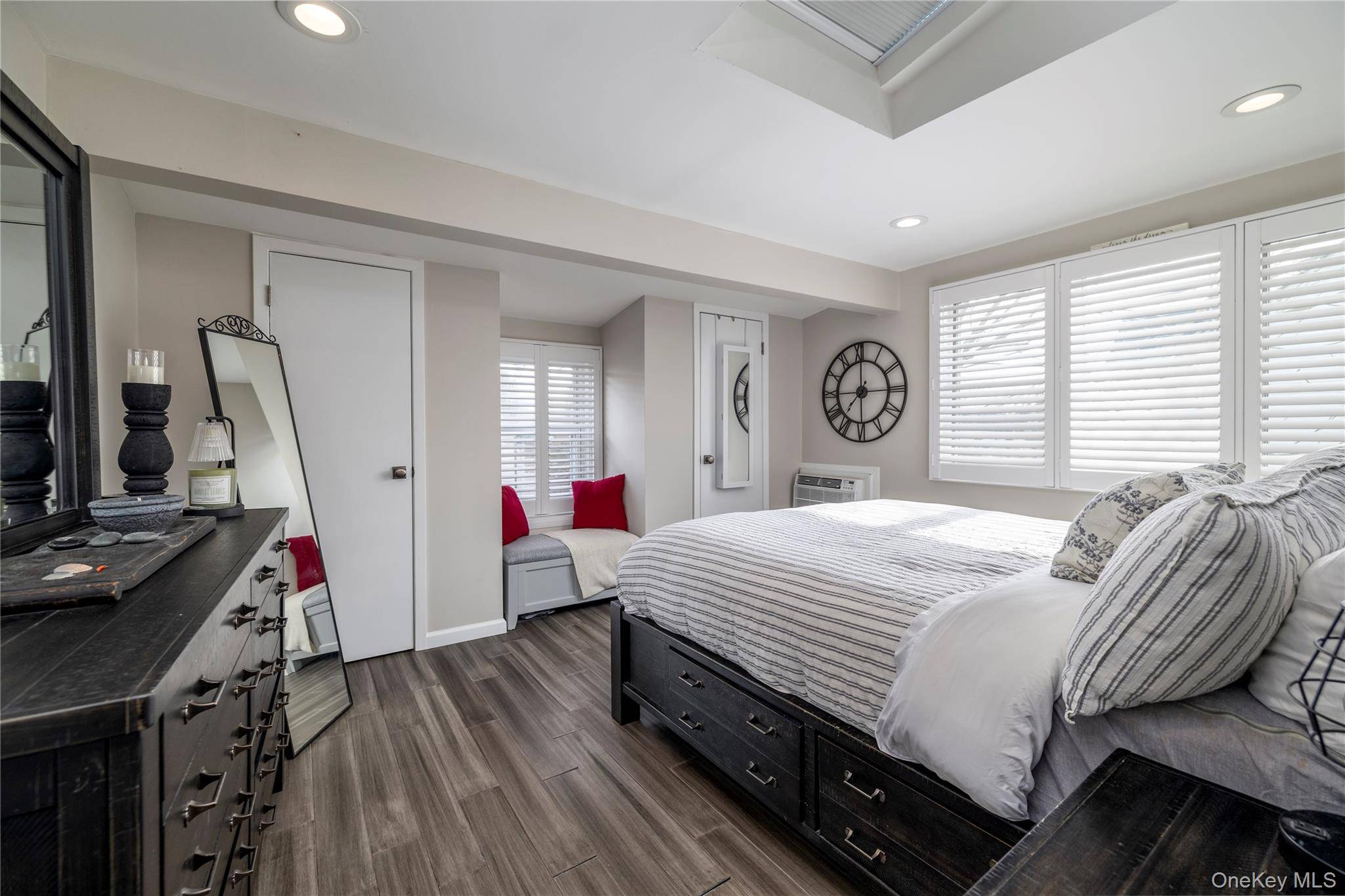 Casa com 5 Quartos à Venda em New Hyde Park - Nova Iorque - EUA - 8