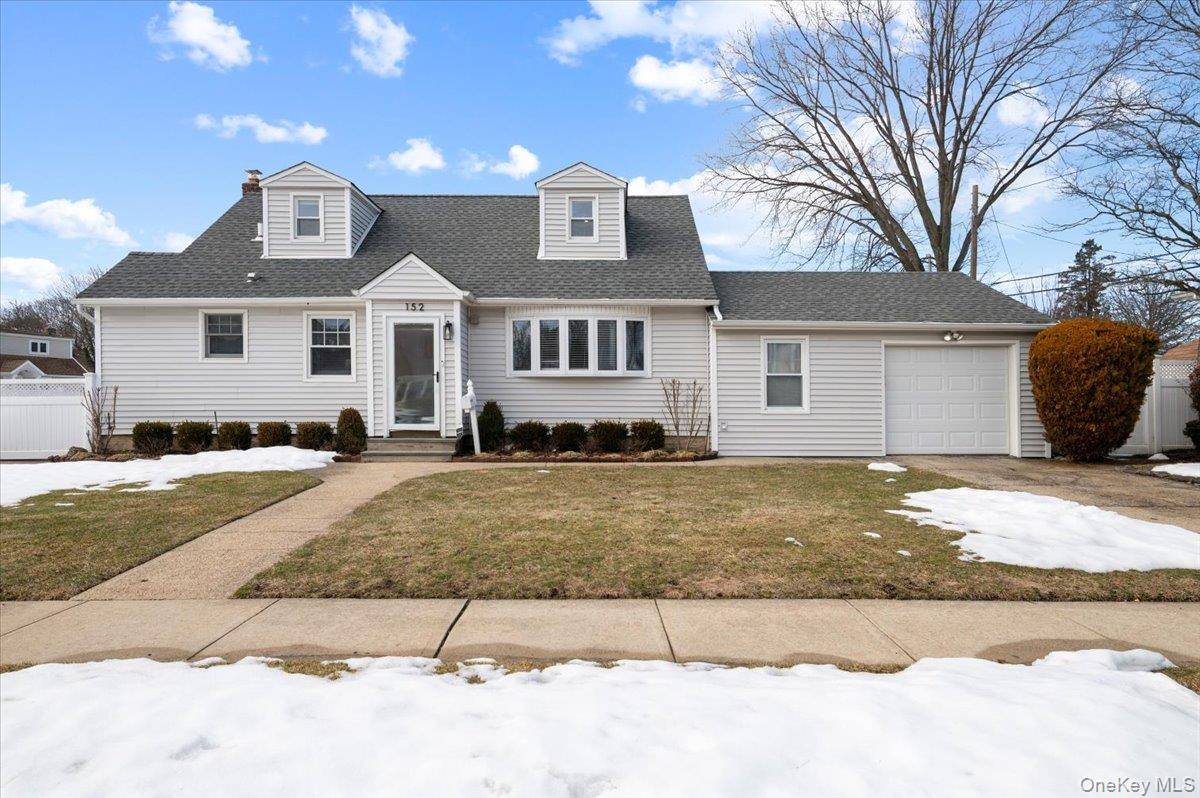 Home avec 5 chambres à vendre à Plainview - New York - États-Unis - 1