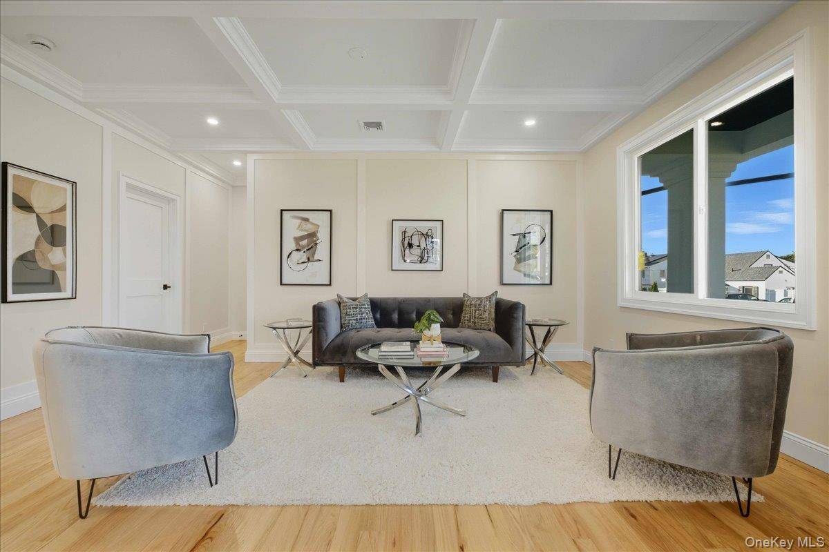 Hogar con 5 Dormitorios en Venta en Plainview - Nueva York - EE. UU. - 4