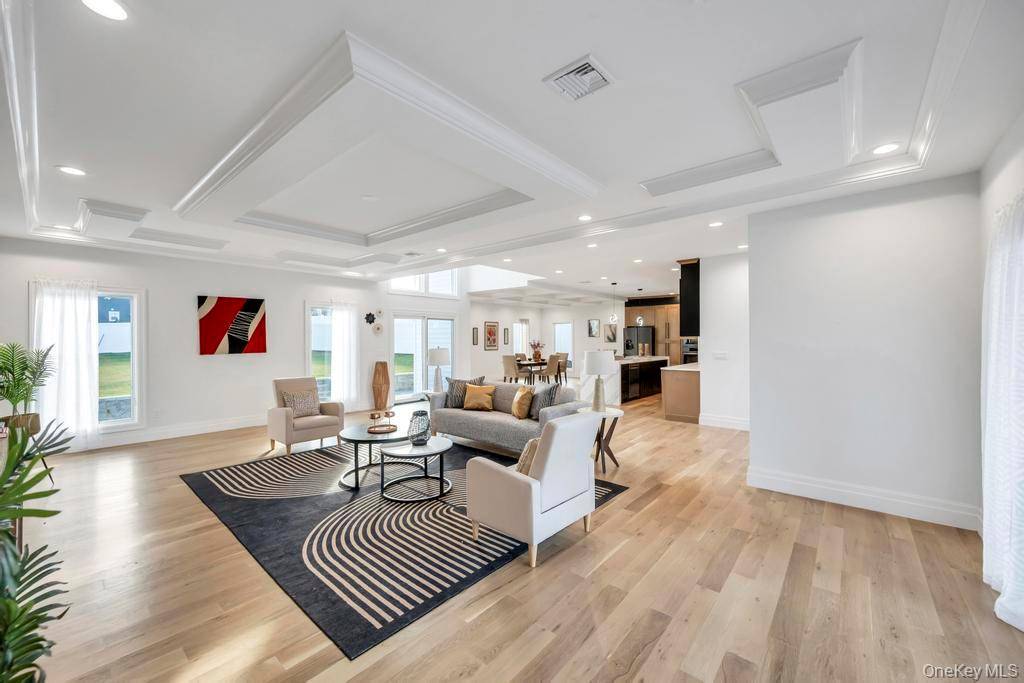 Hogar con 5 Dormitorios en Venta en Plainview - Nueva York - EE. UU. - 4