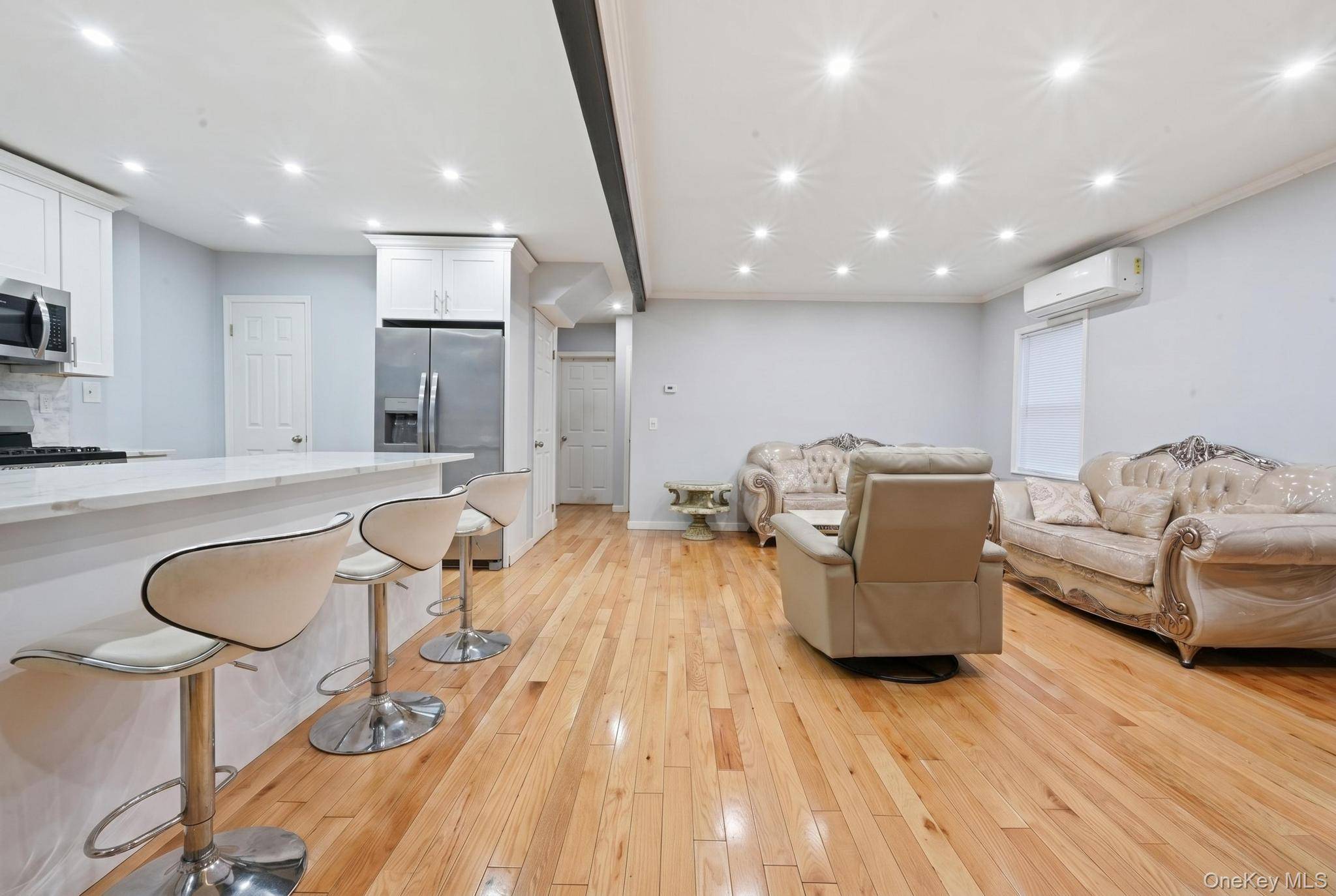 Casa com 5 Quartos à Venda em Queens Village - Nova Iorque - EUA - 4
