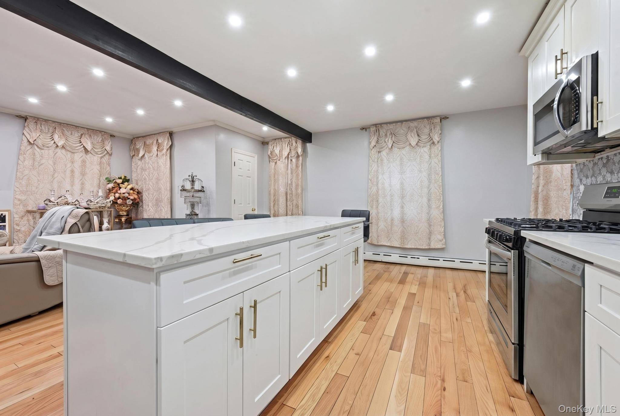 Casa com 5 Quartos à Venda em Queens Village - Nova Iorque - EUA - 5