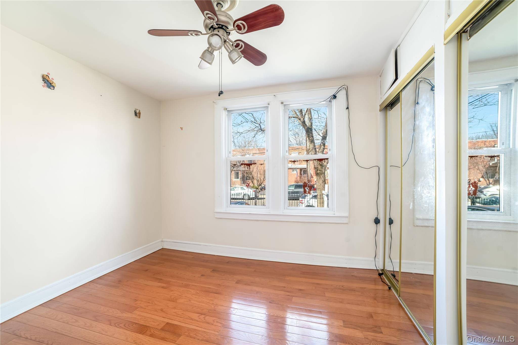 Casa com 5 Quartos à Venda em Queens Village - Nova Iorque - EUA - 4