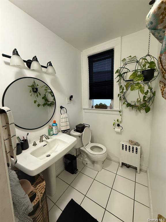 5 Bedroom Home for Sale in Queens Village - New York - USA - 5