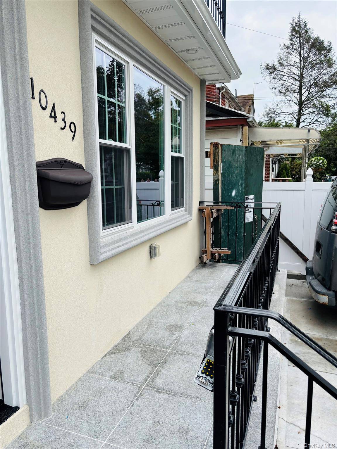Casa com 5 Quartos à Venda em Queens Village - Nova Iorque - EUA - 2